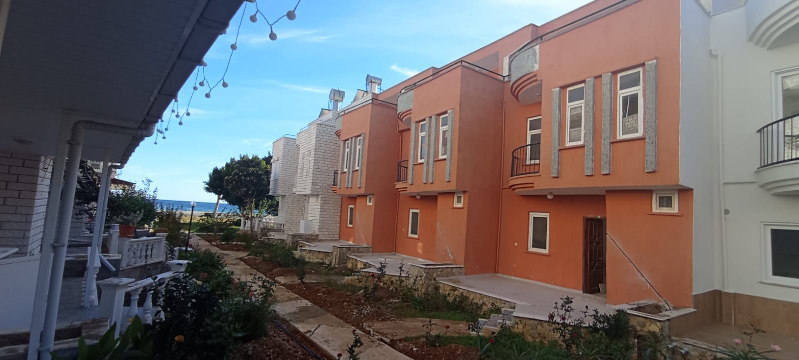 Mersin Tekmen Satılık Triplex Villa